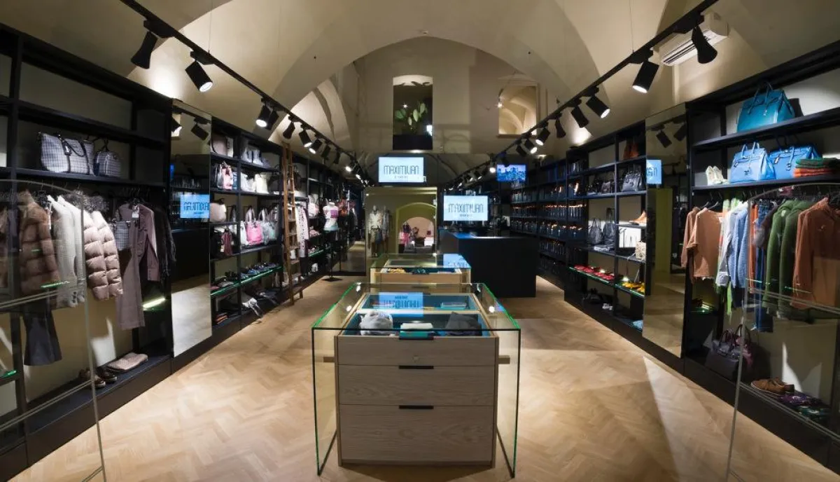 Maximilian Store Bozen