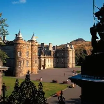 Bild: 60 Jahre ist es her. Das „Diamond Jubilee“ von Queen Elizabeth wird ausgiebig gefeiert.