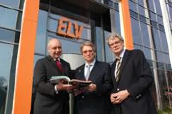 Bild: Niedersachsens Wirtschaftsminister Jörg Bode besucht die ELV/eQ-3-Gruppe