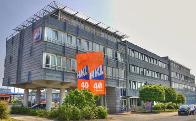 Bild: HKL BAUMASCHINEN wird 40 Jahre