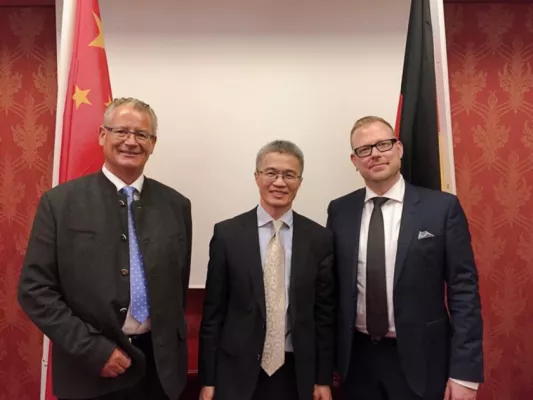 Bild: Wirtschaftsdialog FAR EAST HUB - Die Wirtschaftsregion Chengdu im Westen Chinas