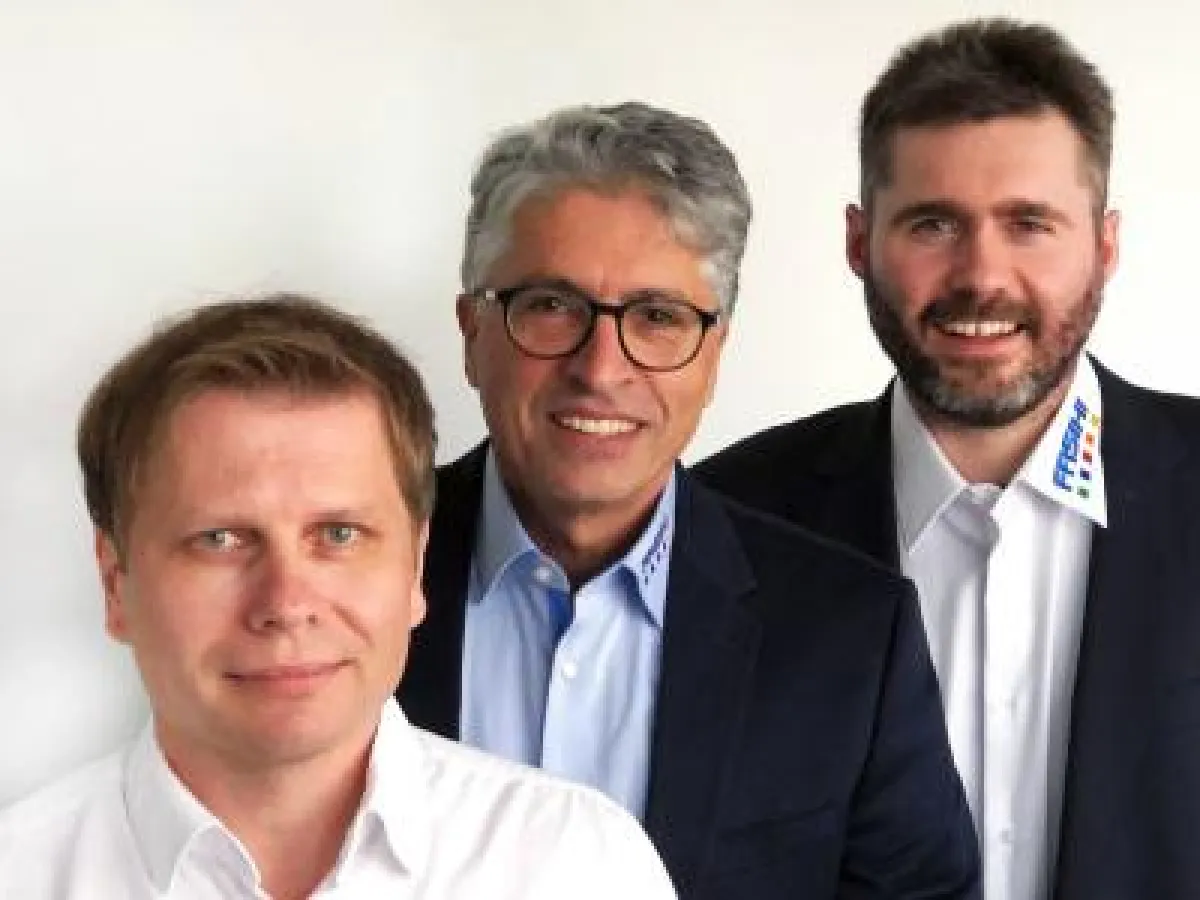 Blicken optimistisch in die Zukunft: Die Geschäftsführer Rolf Lutzer und Saeid Fasihi sowie Prokuris
