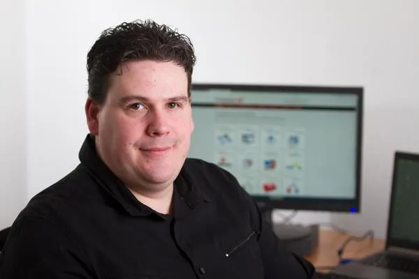 Bild: Neuer Systemadministrator verstärkt Technik-Team