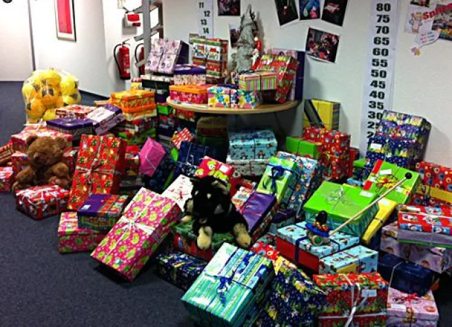 Bild: „Weihnachtspäckchenkonvoi“ zieht in Gütersloh Kreise