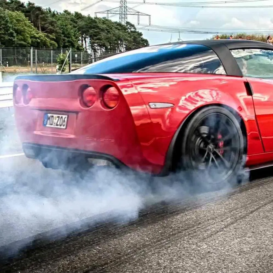 Das Motion Drive Z06 Renntaxi beim Burnout