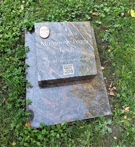 Grab QR-Code: Erinnern - Gedenken im Zeichen der Zeit Bild: Grab QR-Code: Erinnern - Gedenken im Zeichen der Zeit