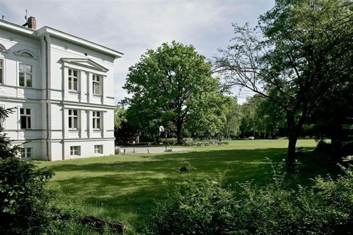 Die von der Cambridge University anerkannte International School Villa Amalienhof bietet als einzige Schule in Berlin den englischen Schulabschluss an.