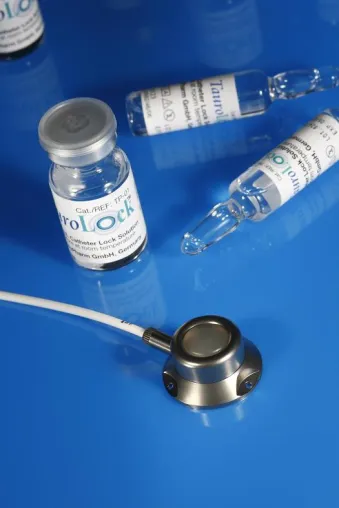 Bild: TauroLock - Antimikrobielle Katheter- und Port-Lock-Lösung nun auch in 3mL Ampullen erhältlich