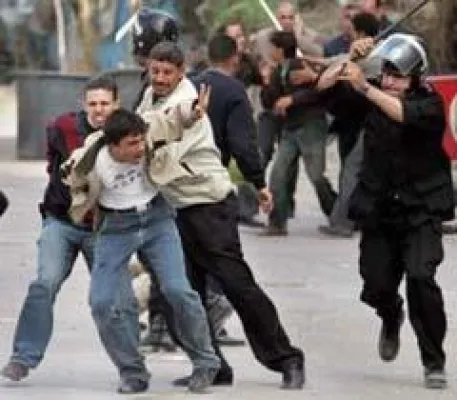 Bild: Ägypten - Gewalttätige Auseinandersetzungen wegen Gottesdienst im Gemeindehaus