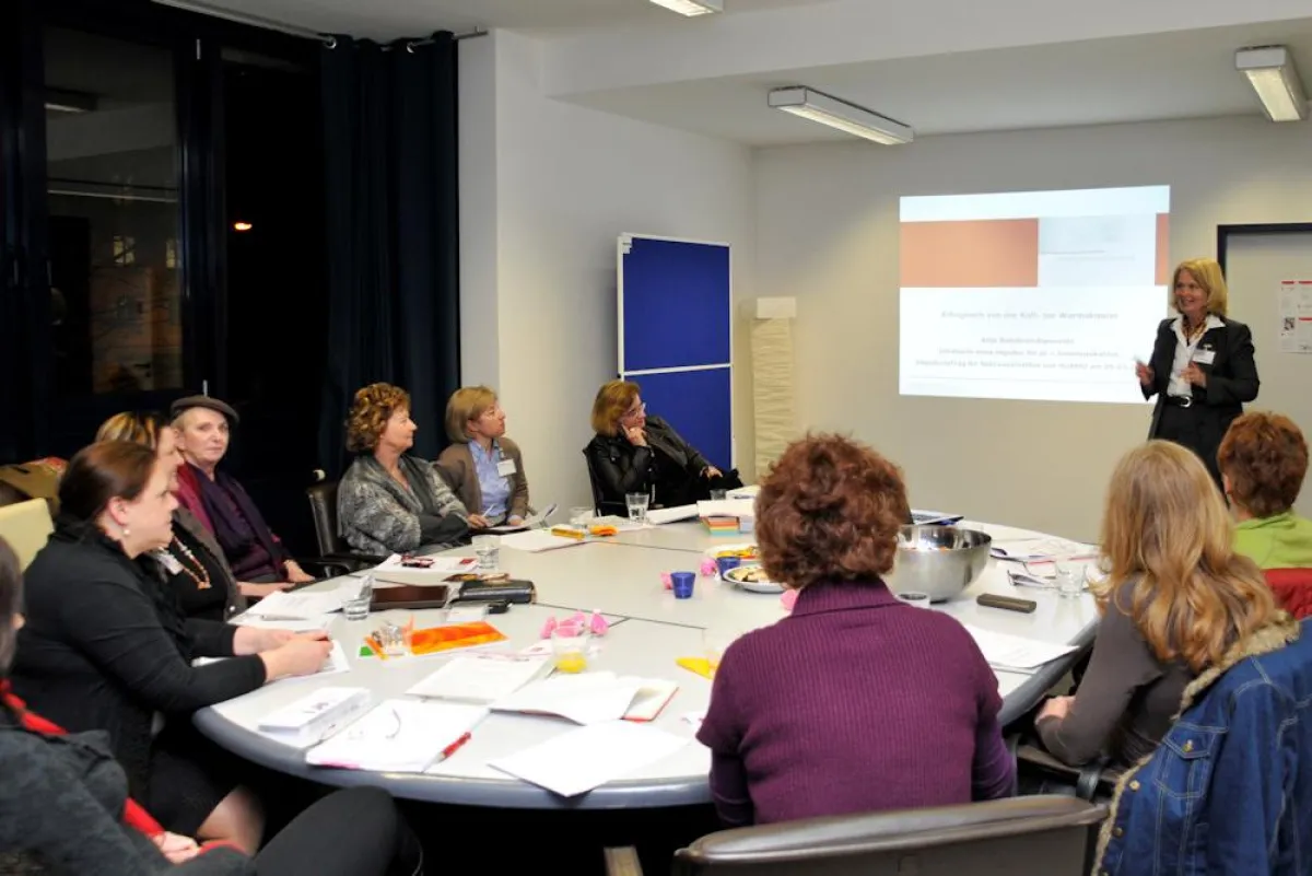 Referentin Anja Bendixen-Danowski beim NURMO-Netzwerktreffen