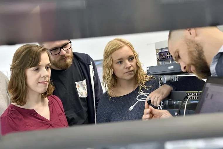 Bild: Studium für IT-Fachkräfte: Berufsbegleitender Bachelorstudiengang erhöht Karrierechancen