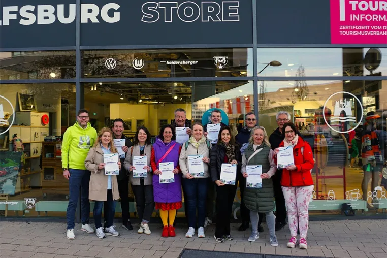 Bild: Neue Gästeführerinnen und Gästeführer für Wolfsburg