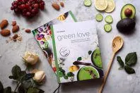 Druckfrisch auf dem veganen Kochbuchmarkt: Green Love - für Spaß beim Kochen und Genuss jeden Tag. Bild: Druckfrisch auf dem veganen Kochbuchmarkt: Green Love - für Spaß beim Kochen und Genuss jeden Tag.