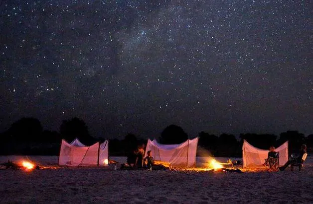 Bild: Safari-Pionier Time + Tide: „Return to the wild“ unter den Sternen Afrikas