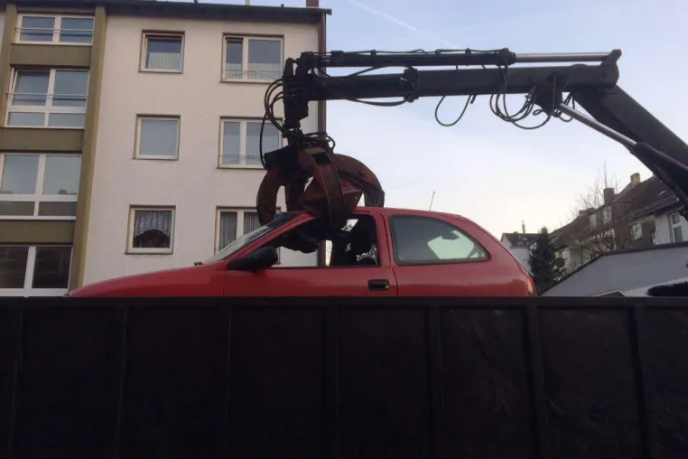 Bild: Autoverschrottung - Schrottauto Abholung und Entsorgung