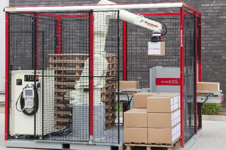 Bild: Kawasaki Robotics präsentiert auf der HMI Lösungen für den Mittelstand