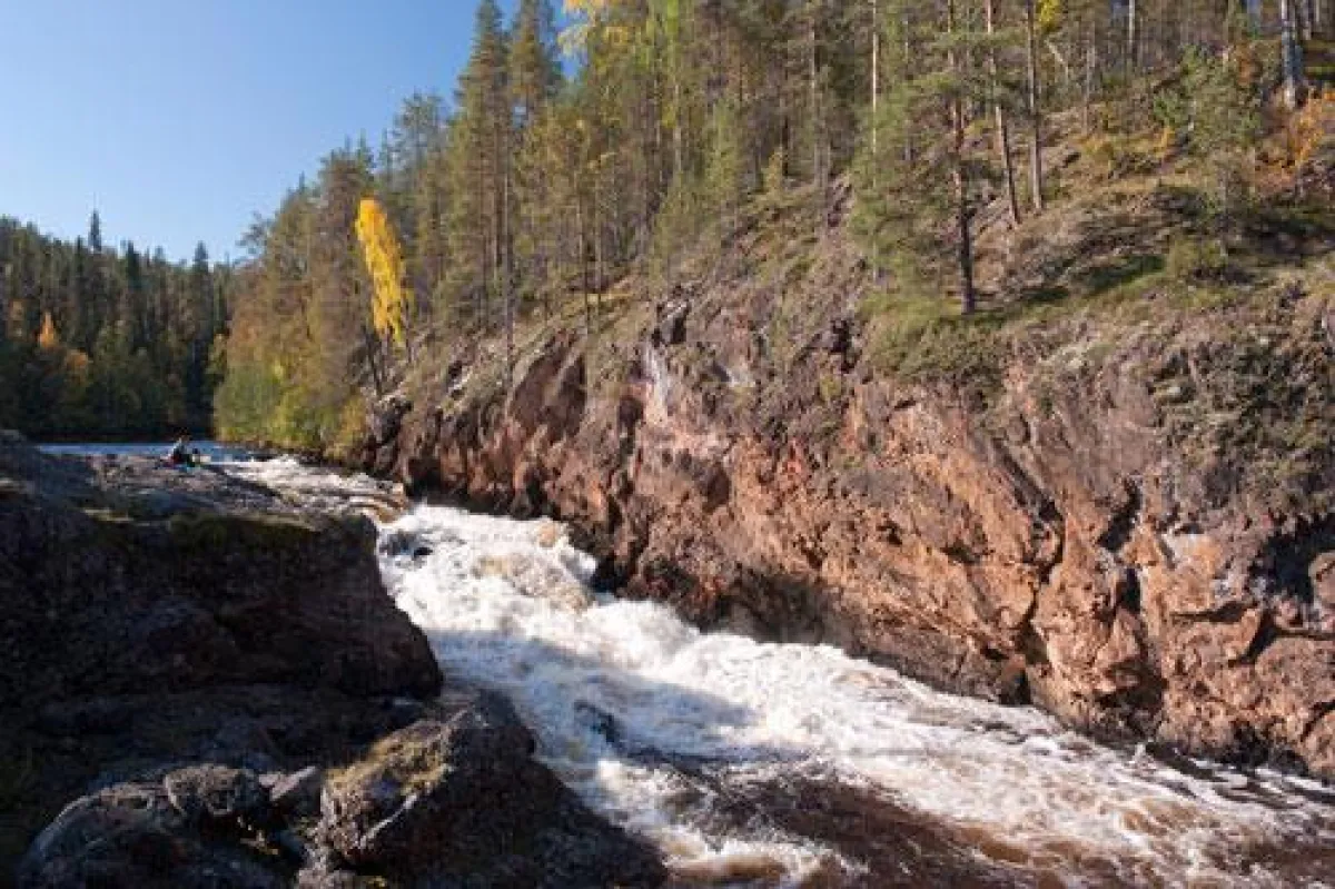 Rauschende Stromschnellen in Finnland