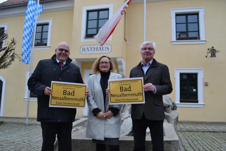 Bild: Aus Neualbenreuth wird „Bad Neualbenreuth“: Jubel im jüngsten Heilbad des Freistaates Bayern