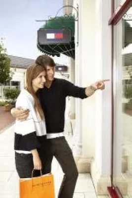 „Love is in the Air“ – das Designer Outlet Berlin lockt mit vielen tollen Geschenkideen zum Valentinstag Bild: „Love is in the Air“ – das Designer Outlet Berlin lockt mit vielen tollen Geschenkideen zum Valentinstag