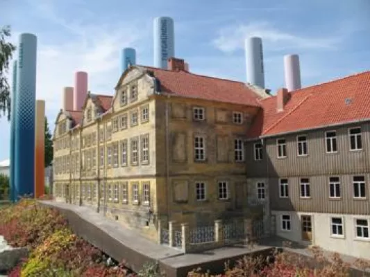 Bild: Bürgerpark Wernigerode und Miniaturenpark „Kleiner Harz“ war 2009 Tourismusmagnet im Harz