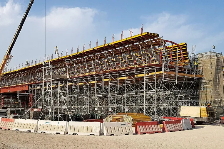 Bild: Anpfiff für anspruchsvolles Infrastrukturprojekt in Doha