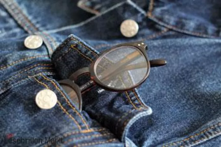 Bild: Keine Angst vor der Lesebrille