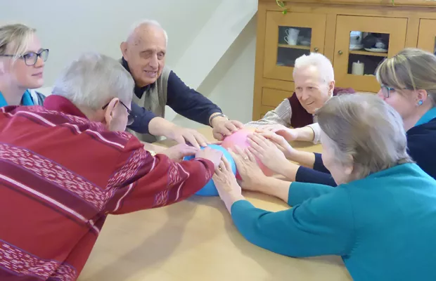 Bild: Dual-Tasking: Trainingsprogramme für Senioren im Pflegeheim