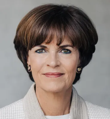 Bild: Dr. Nicola Leibinger-Kammüller erhält die Maecenas-Ehrung 2022 des AsKI im Deutschen Literaturarchiv Marbach