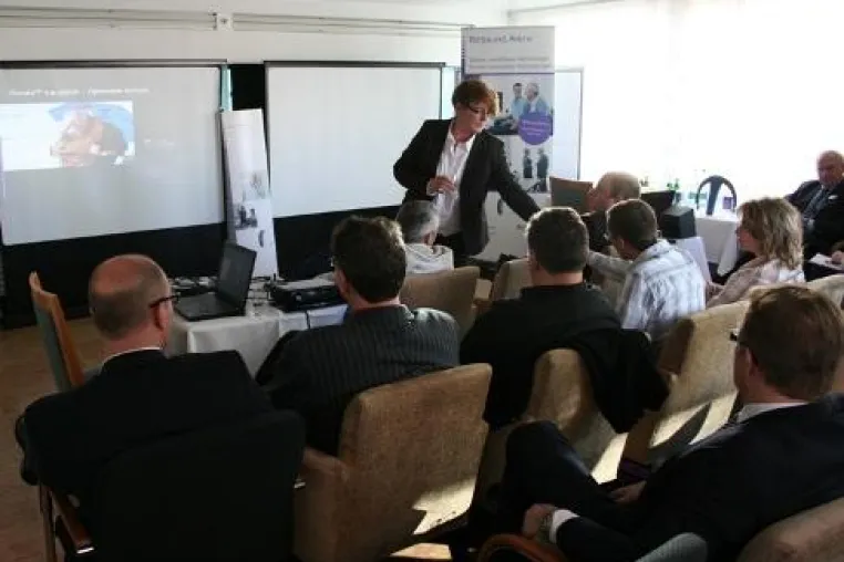 Roadshow von ReSound und Otometrics präsentierte neue Anpass-Optionen für Wireless-Hörsystem Alera Bild: Roadshow von ReSound und Otometrics präsentierte neue Anpass-Optionen für Wireless-Hörsystem Alera