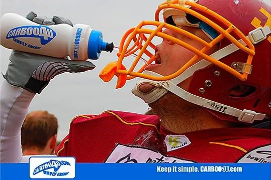 Carboo4U mit Friday Night Lights Premiere – Touchdown am Freitag. Flutlichtspiel für die JuniorJets Bild: Carboo4U mit Friday Night Lights Premiere – Touchdown am Freitag. Flutlichtspiel für die JuniorJets