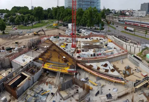 Bild: Landmark-Projekt No.1 – Der Baukörper wächst aus der Erde heraus