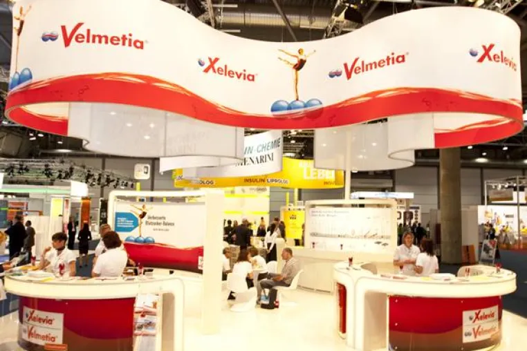 Hamburger Agentur Wolff trifft Jaeger begeistert mit modularem Messestand-Konzept für die BERLIN-CHEMIE AG Bild: Hamburger Agentur Wolff trifft Jaeger begeistert mit modularem Messestand-Konzept für die BERLIN-CHEMIE AG