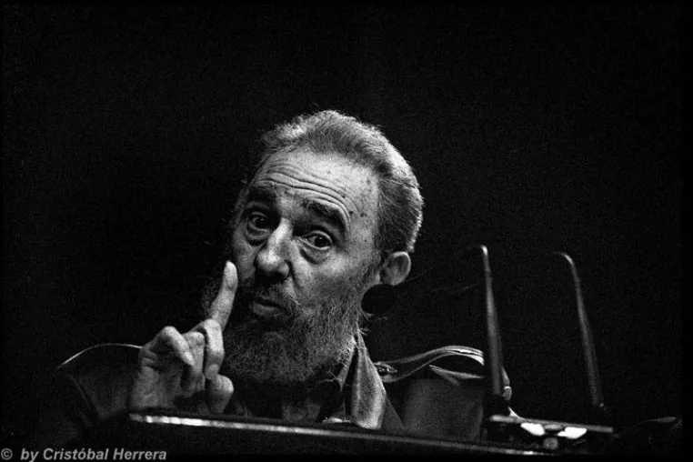 Bild: Zum 80. Geburtstag von Fidel Castro - Fotografien statt biografischer Notizen