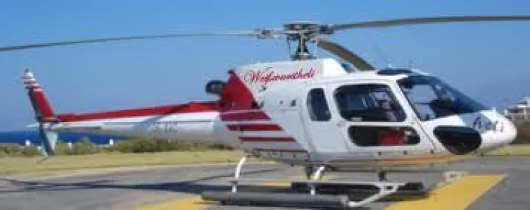 Hoch über Kitzbühel: Der Weißwursthelikopter hebt ab Bild: Hoch über Kitzbühel: Der Weißwursthelikopter hebt ab