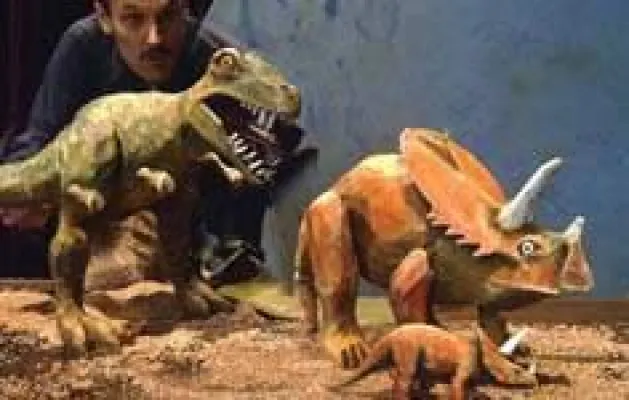 Bild: Eine Reise in die Urzeit vom Fliegenden Theater aus Berlin ist das Kindertheater des Monats im März 2010