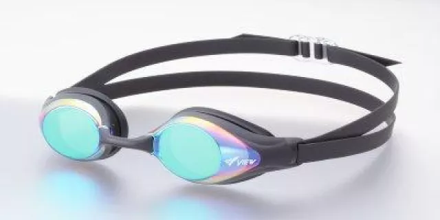 Bild: Optische Schwimmbrillen erhöhen die Sehkraft auch beim Sport