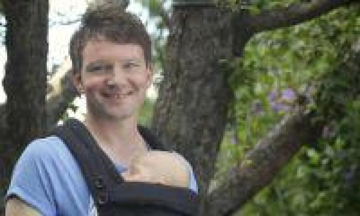 Florian Fries, Pianist und Entwickler des Baby-Einschlaf-Wunders mit seinem Sohn