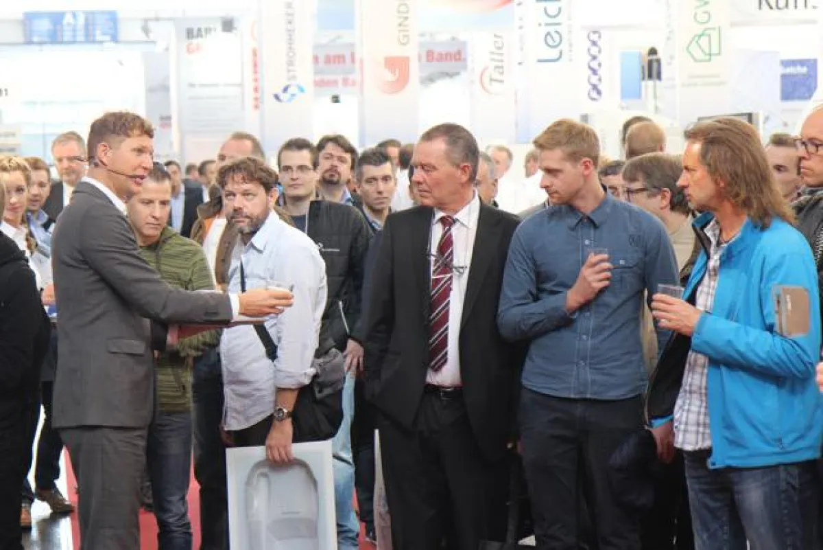 Messe-Moderation auf der Fakuma - Internationale Messe für die kunststoffverarbeitende Industrie