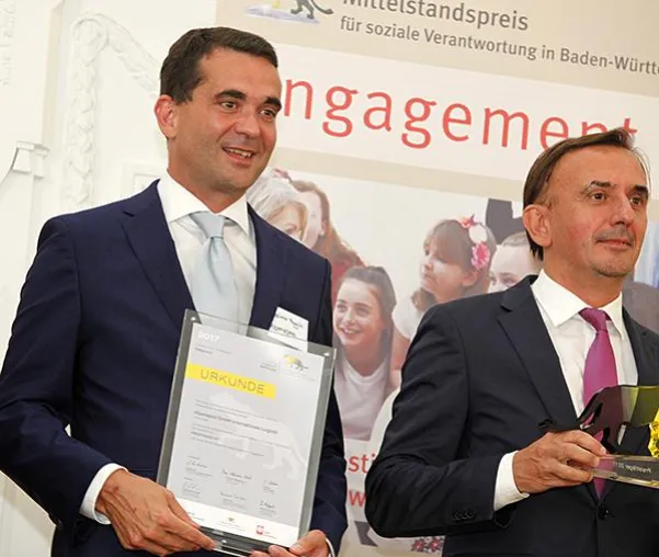 Alpensped erhält Lea-Trophäe für soziales Engagement Bild: Alpensped erhält Lea-Trophäe für soziales Engagement