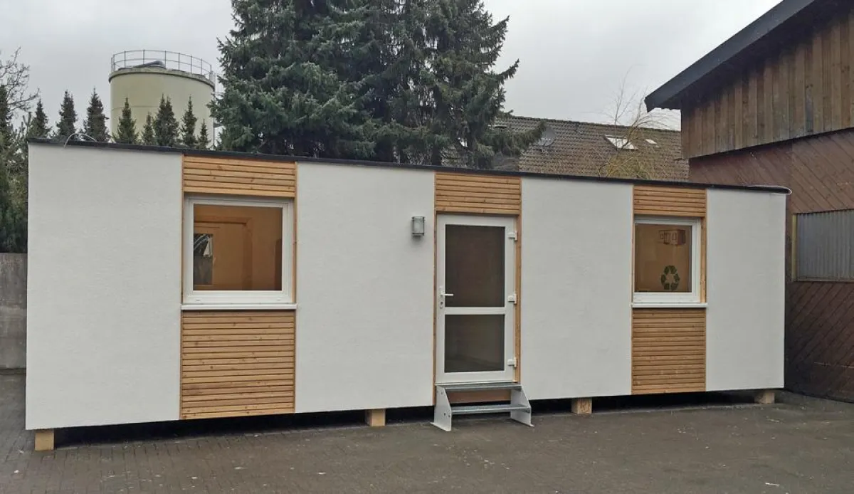 Außenansicht des Musterwohncontainers