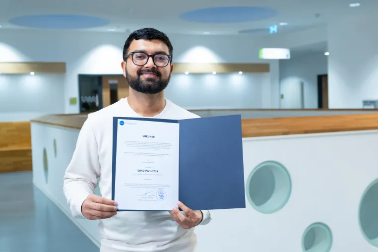 Bild: DAAD-Preis 2025 für internationale Studierende geht an Samir Pangeni