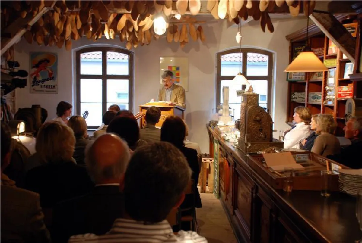 Finsterwalder Stadtgespräche - Vorträge und Lesungen in ungewöhnlicher Umgebung