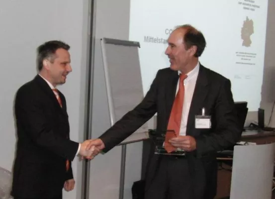 SAP-AWARD erneut an die CONPLUS Mittelstandslösungen Bild: SAP-AWARD erneut an die CONPLUS Mittelstandslösungen