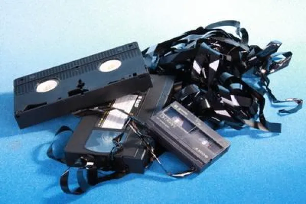 Bild: Filme Sichern über die beschränkte Lebensdauer von Videokassetten