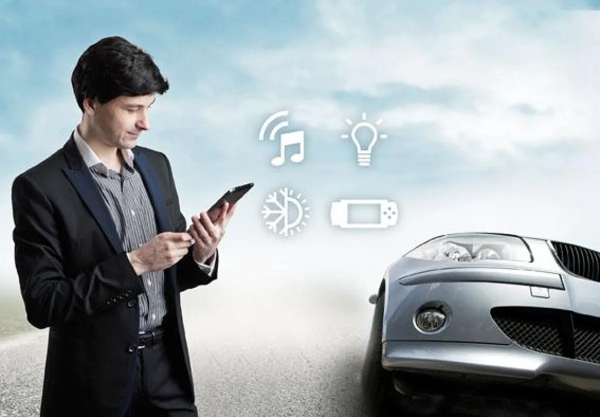 Universelle Steuerung von MOST Geräten im Auto mit UPnP