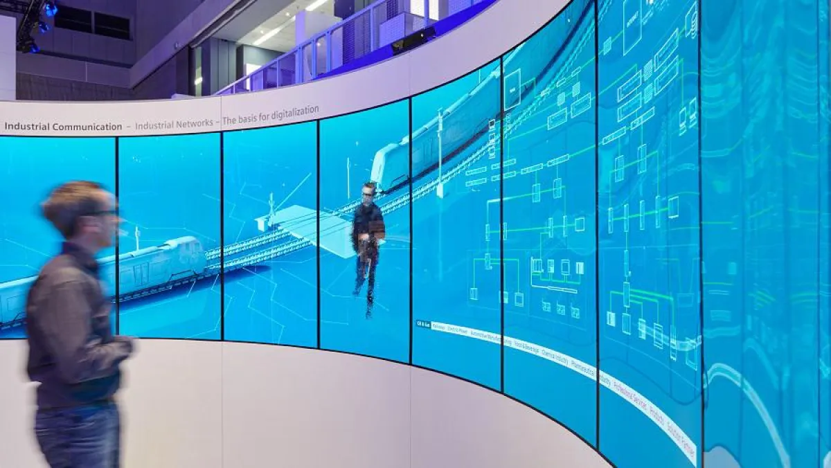 Foto (hl-studios, Erlangen): Digitales Eintauchen auf der SPS IPC Drives 2018