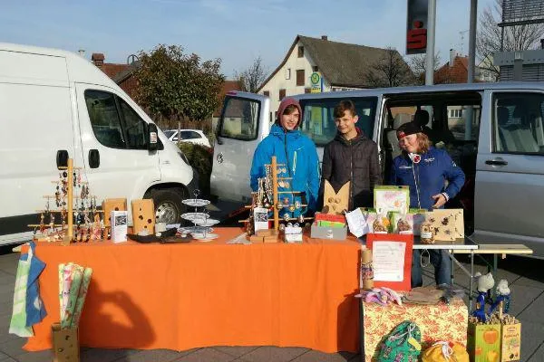 Bild: Don-Bosco-Schüler verkaufen Selbstgemachtes auf Wochenmärkten