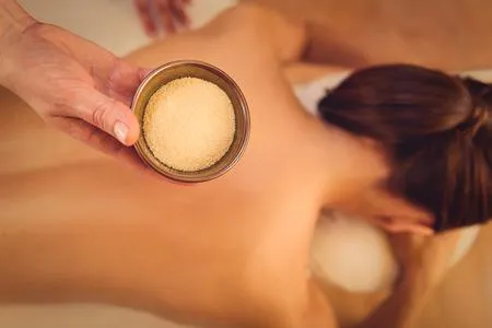 Bild: Ubatan als Kräuterpulver - Peeling für Gesicht und Körper