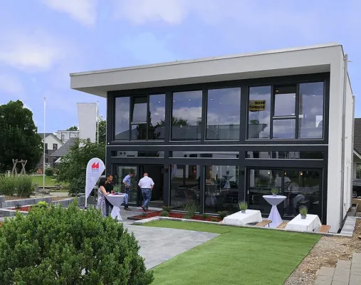 Meisterstück-HAUS feiert Musterhaus-Neueröffnung in Mannheim Bild: Meisterstück-HAUS feiert Musterhaus-Neueröffnung in Mannheim