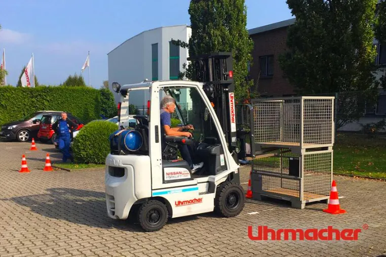 Fahrerschulungen bei Uhrmacher Industriefahrzeuge KG Bild: Fahrerschulungen bei Uhrmacher Industriefahrzeuge KG